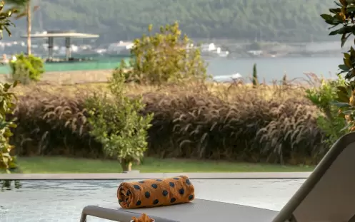 LUJO BODRUM LAGUNA SUPERIOR SWIM UP ROOM TERRACE